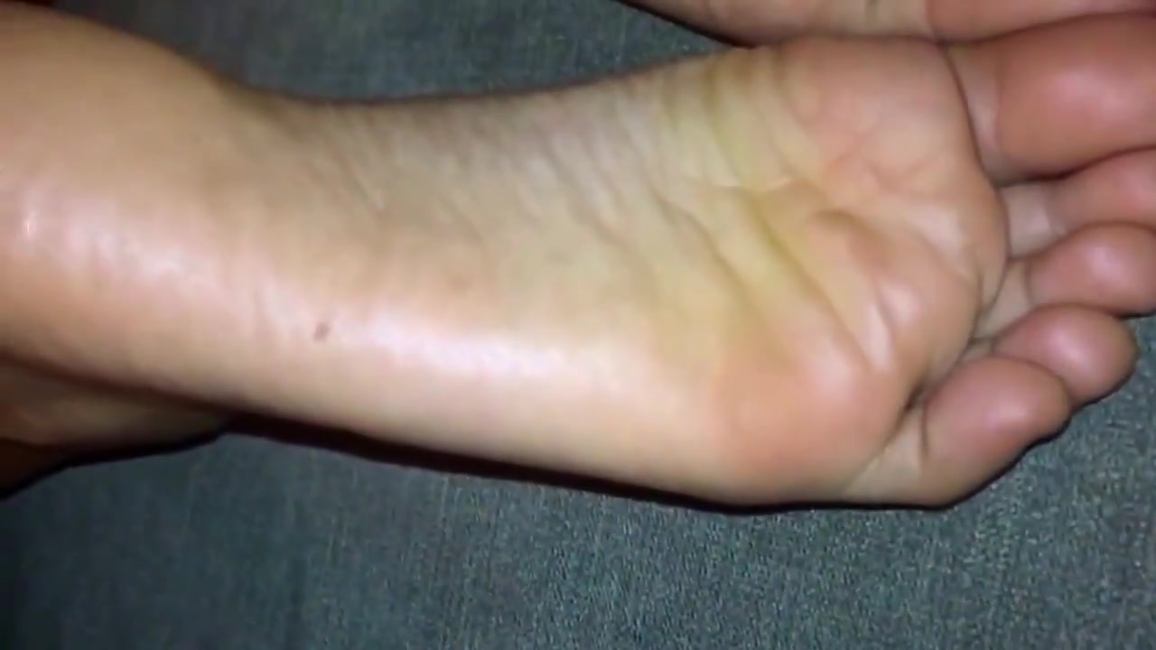 Big bare indian soles