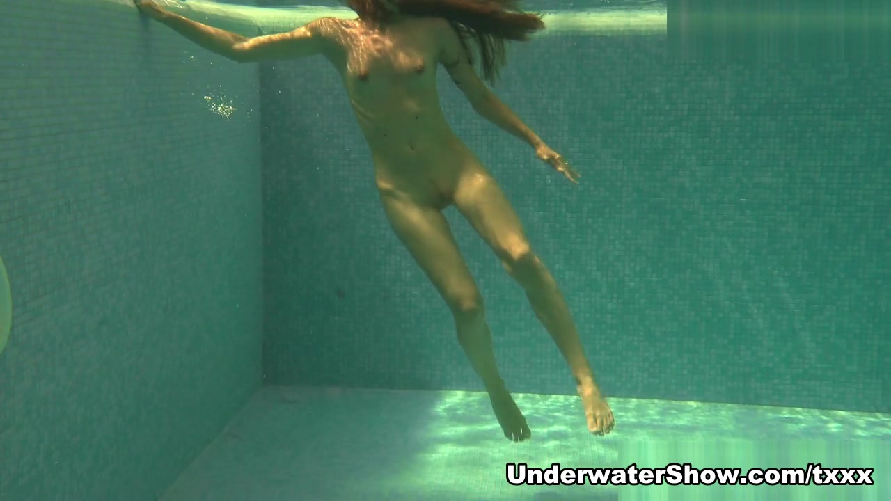 Russaka Video - UnderwaterShow