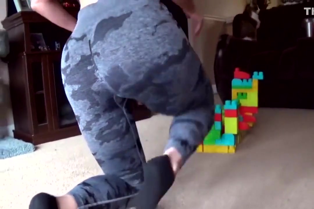 Chelsea Vegas Joins BabySitters Club! Paid for a blowjob while wife is gone