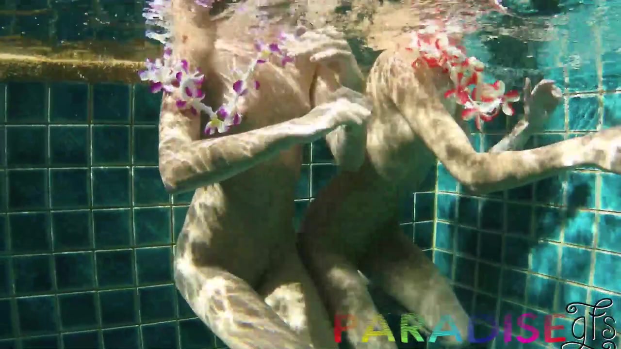 Underwater Pool Threesome - ParadiseGFs