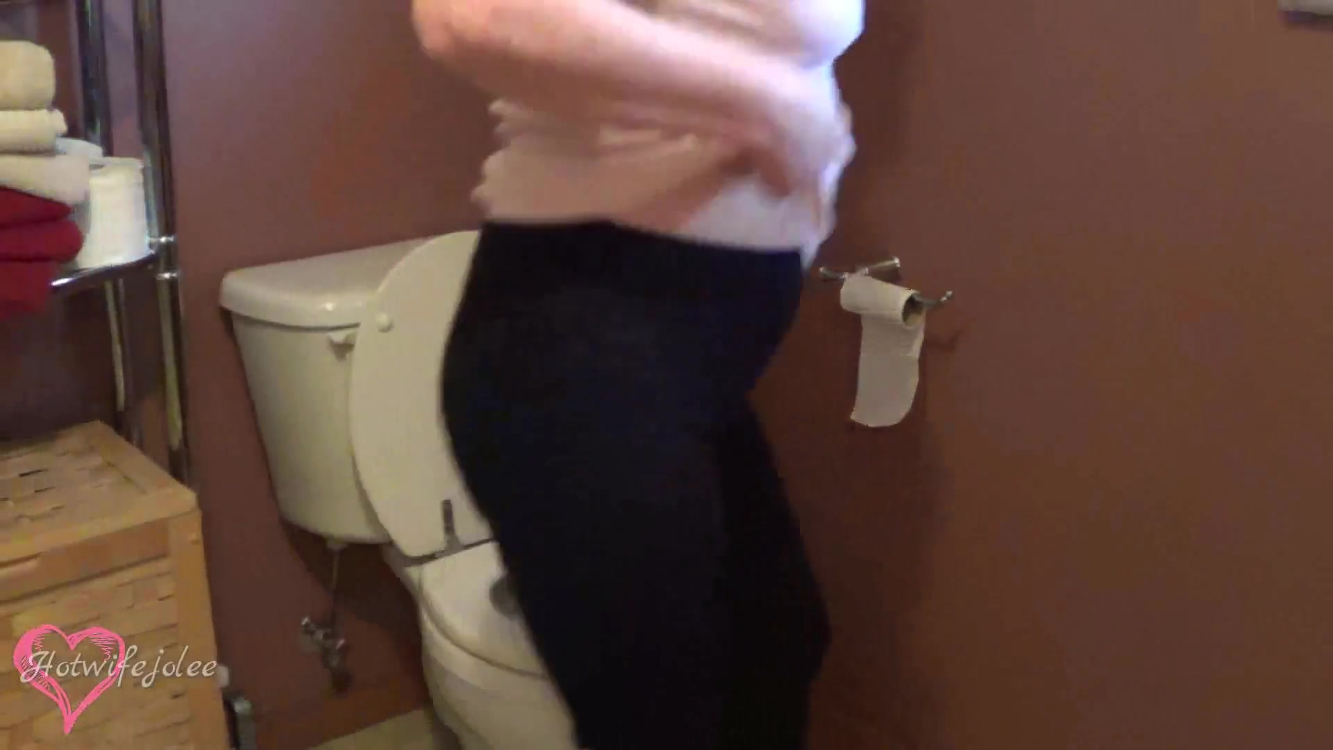 Compilation Of Toilet Peeing - TacAmateurs