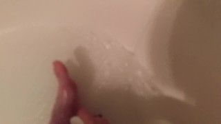 Washing my feet (: