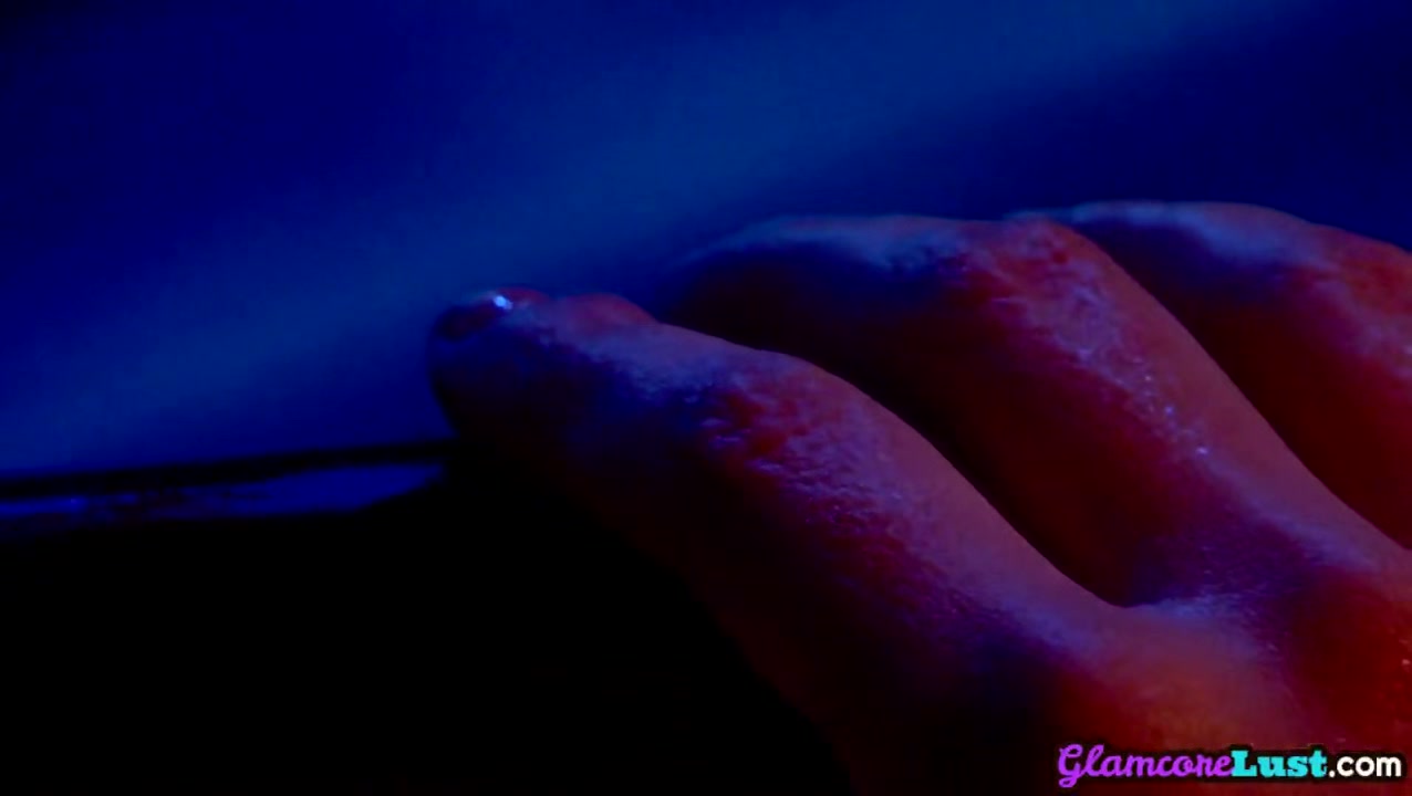 Glam mediumboobs babe in lingerie and gloves solo toys pussy