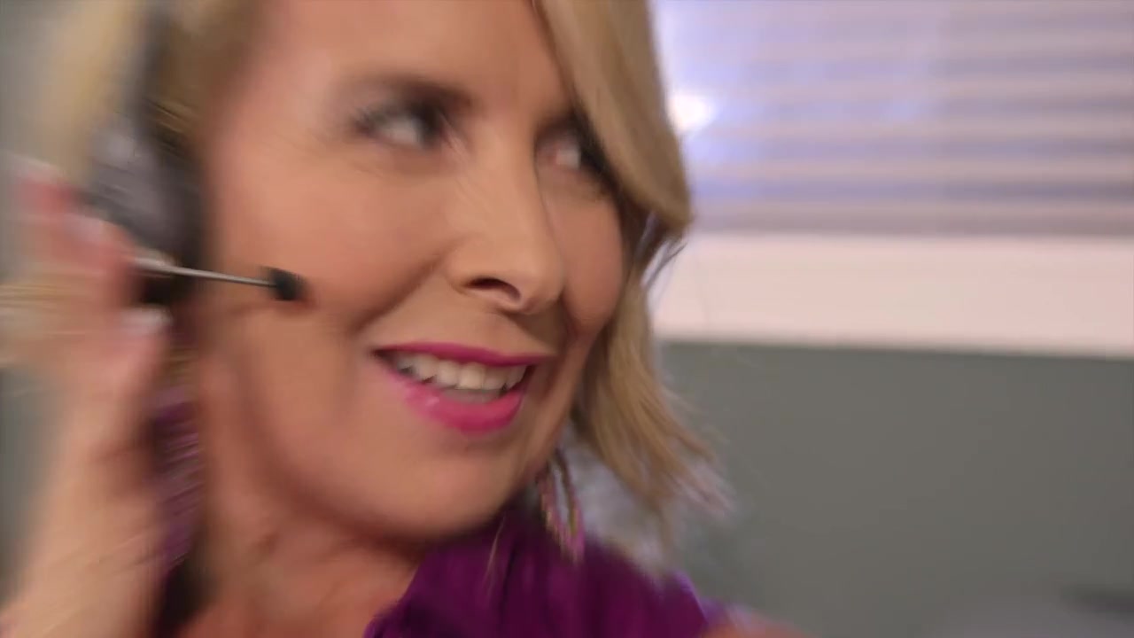 Hot wife Laura Layne eats cum - 50PlusMilfs