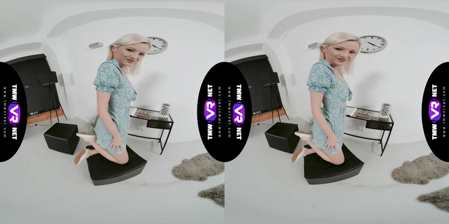 Blonde Orgasms At The Table - TmwVRNet