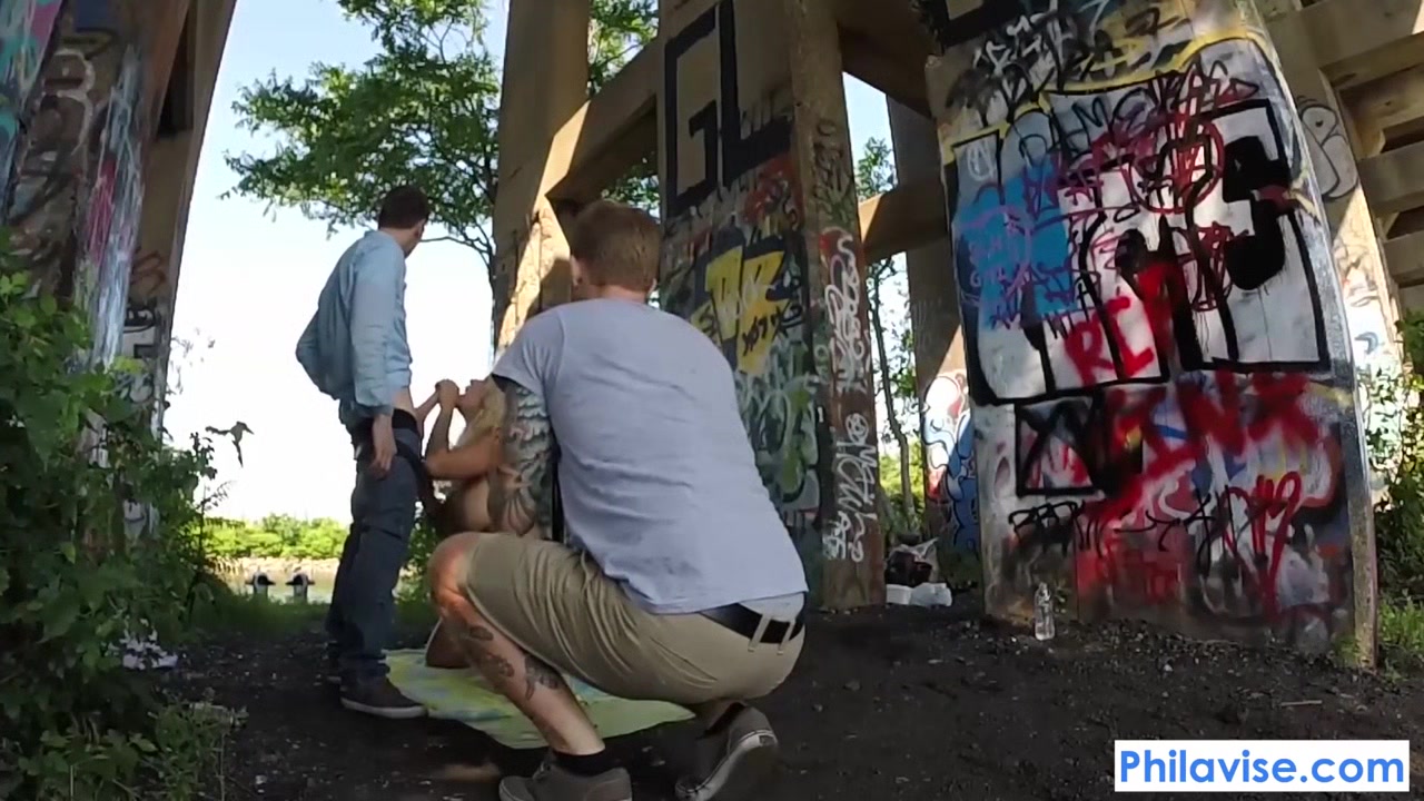 PHILAVISE-Action cam public milf fucking with Alyssa Lynn