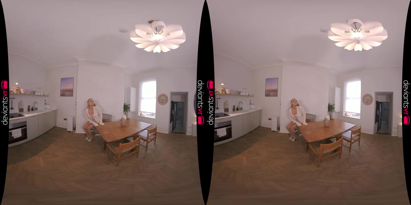 Feeling Sneaky - DeviantsVR