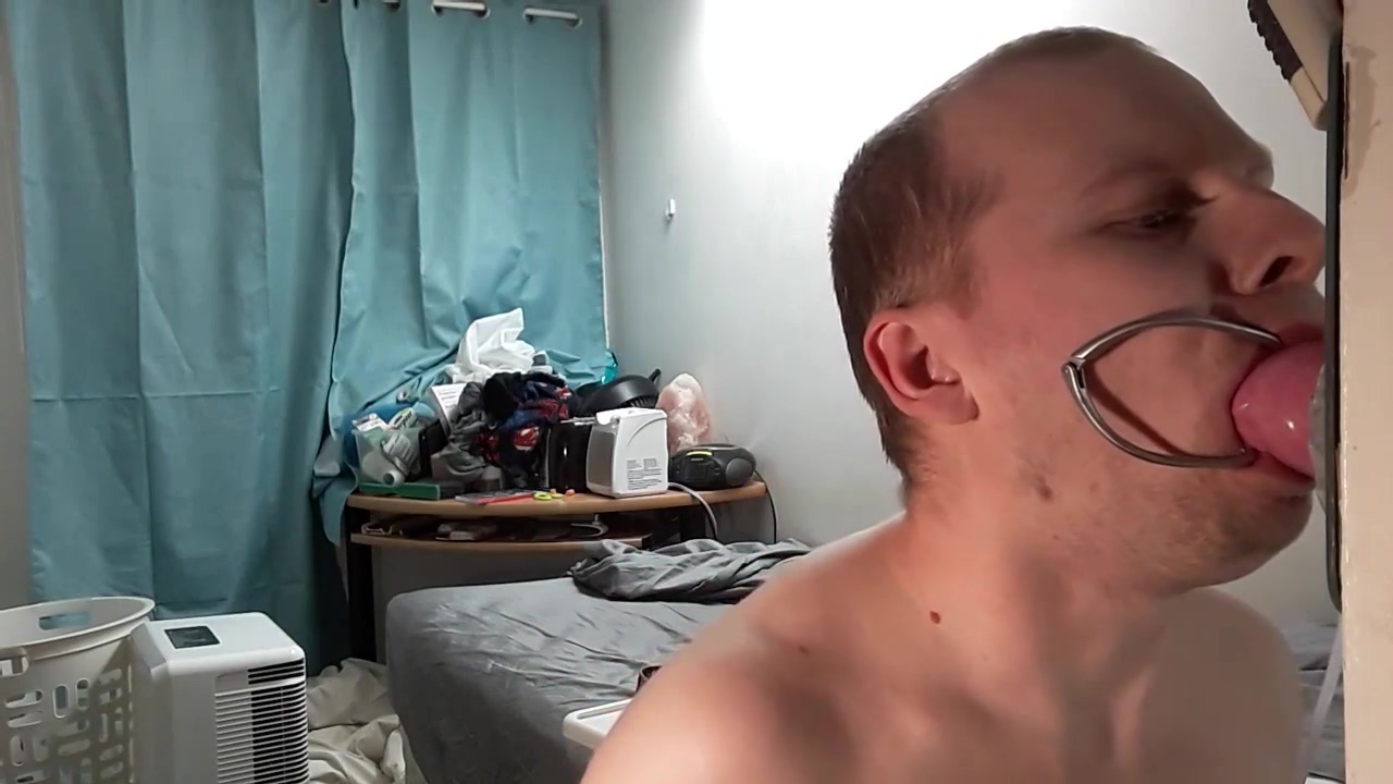Gay Fantasy Dildo Deepthroat Throatpie And Nosepie