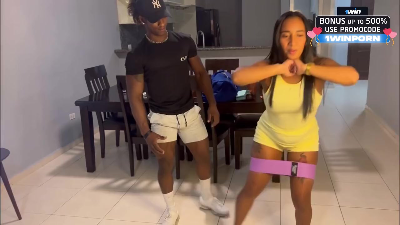 Bbc Gym Trainer Fucked A Hotwife. English Subtitles