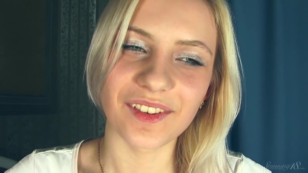 Striking Young Blonde Graces J Spreads Her Mouth And Juicy Sli