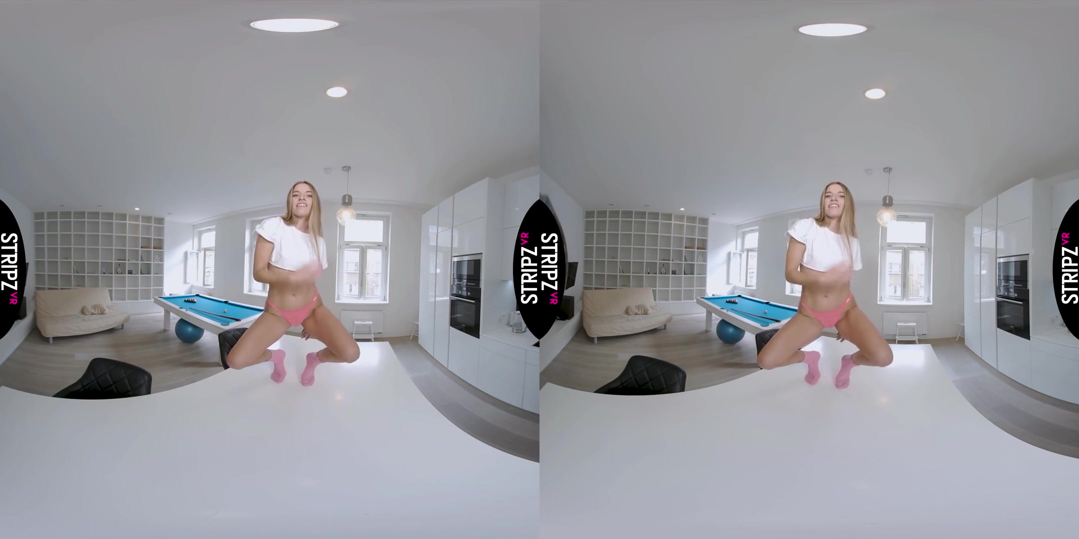 Little Groover - Sexy teen 18+ Blonde Solo Striptease