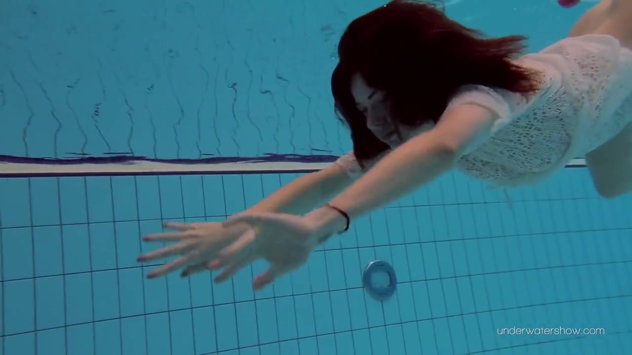 Katy Soroka - Hairy Teen 18+ Underwater
