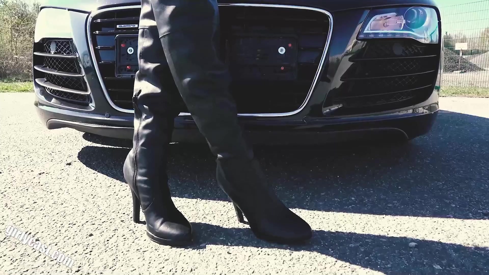 Audi R8 Test Drive And Outdoor Porn