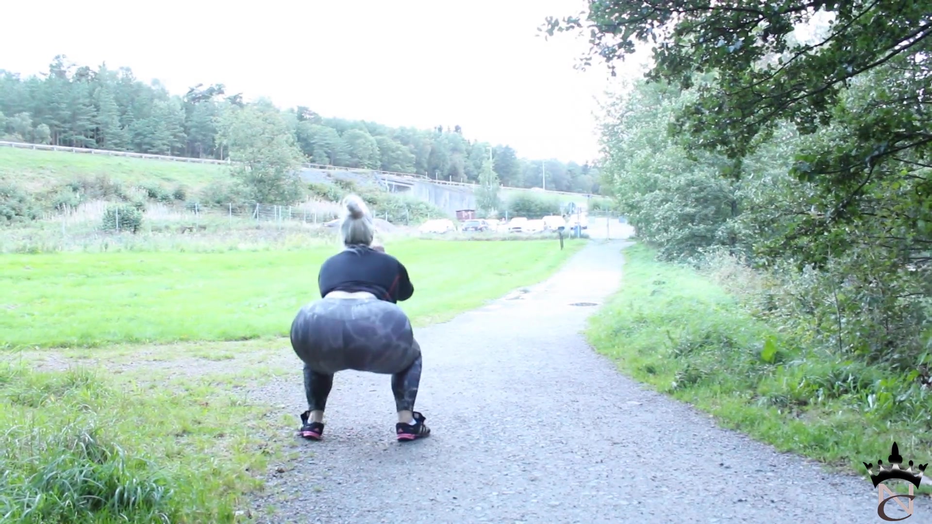 Bootyness Outdoors - Sex Movies Featuring Natasha Crown