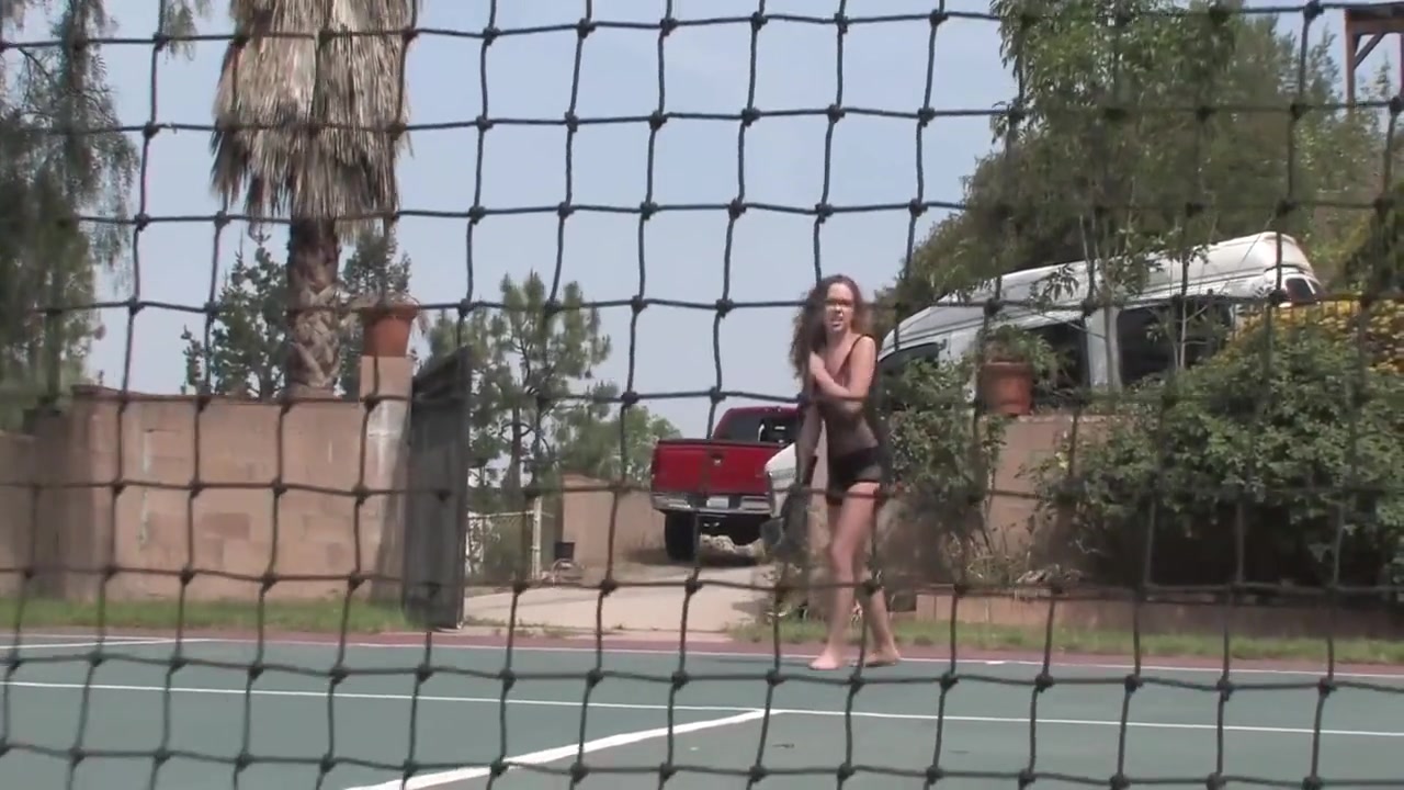 Gorgeous Chick Drains Big Dick In The Gym With Leighlani Red