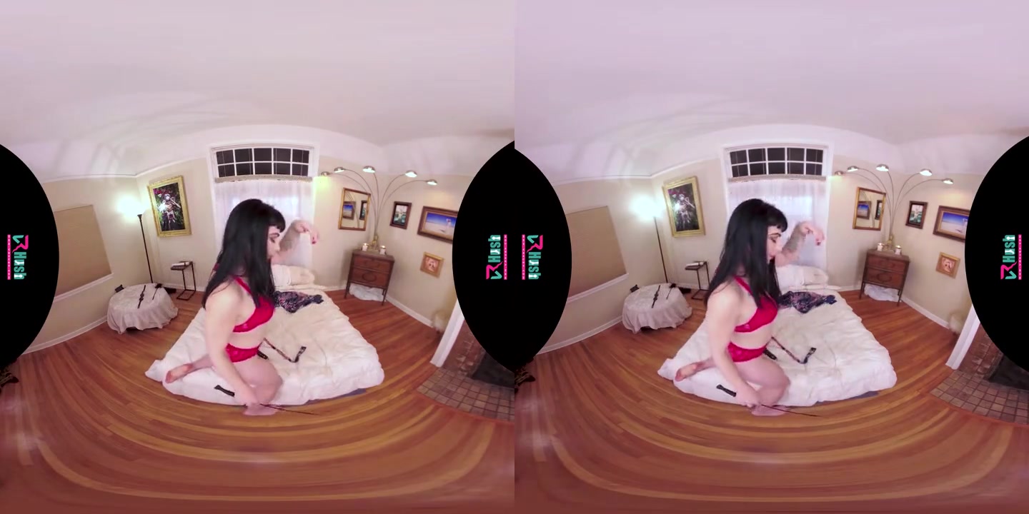 VRHUSH Siouxsie Q masturbating with a dildo in POV VR
