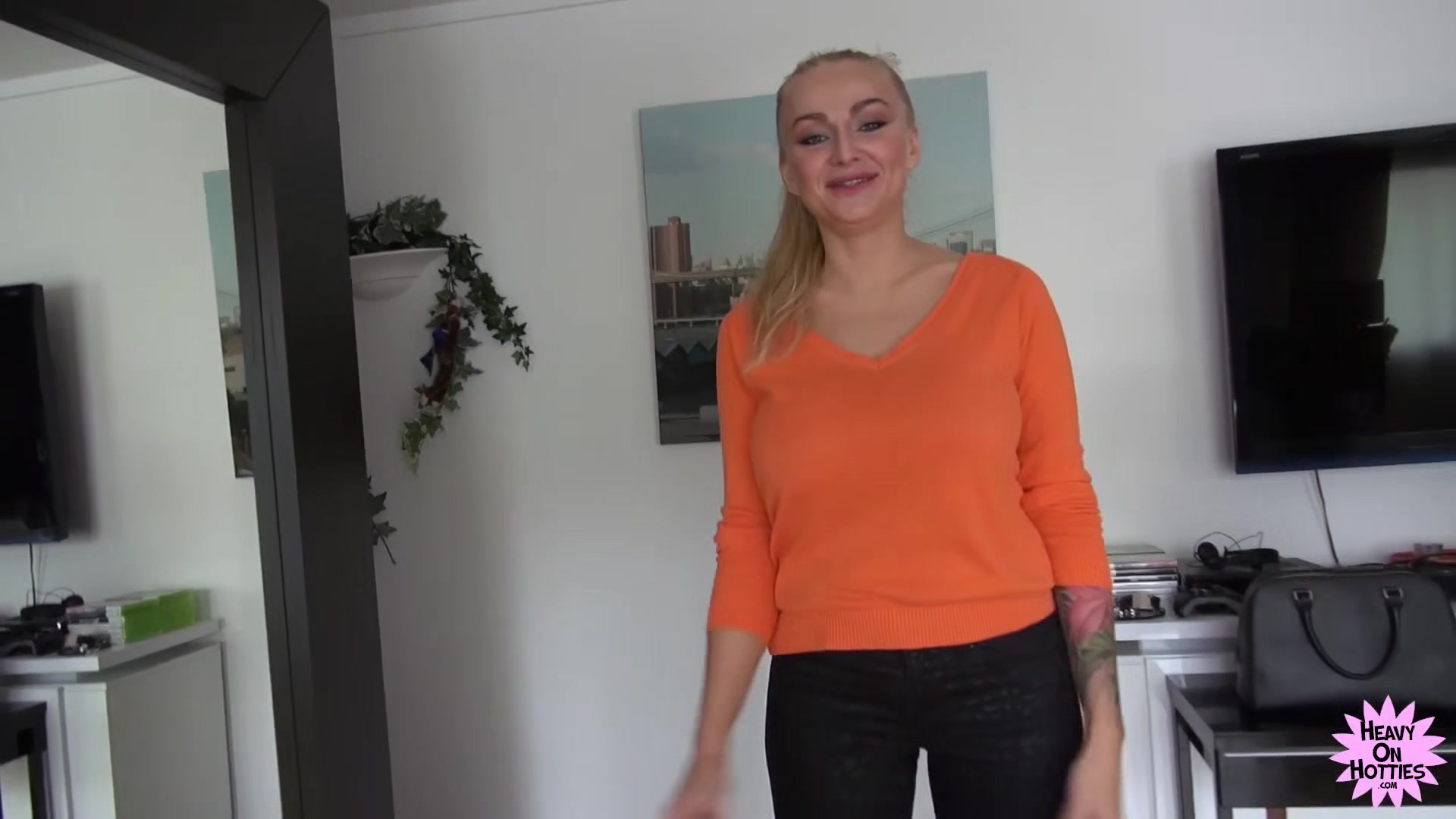 Porn Prototype With Kayla Green - HeavyOnHotties