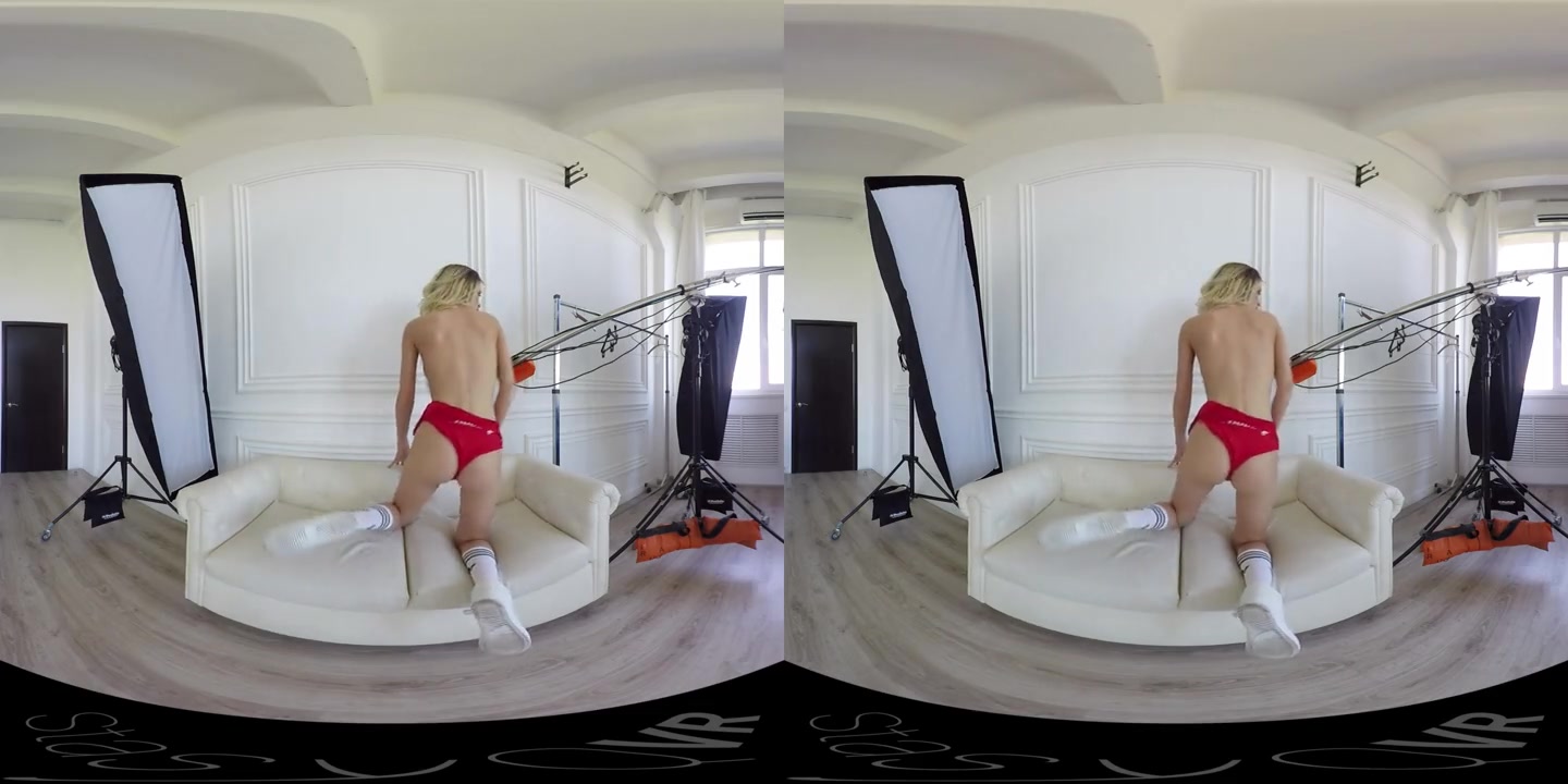 Stunning Blonde Strips Off Bathing Suit