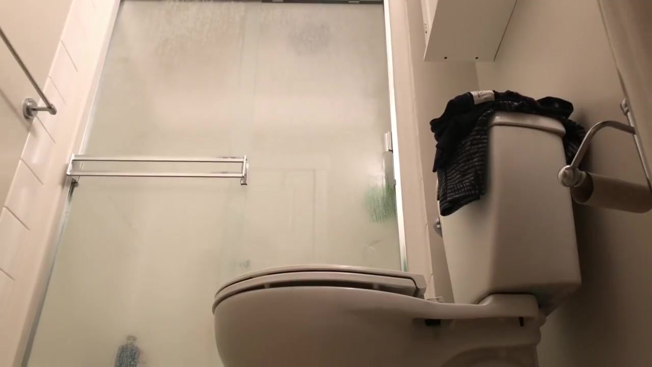 Bubble Butt teenager 18+ SPIED in the shower! Cant believe im doing this to her