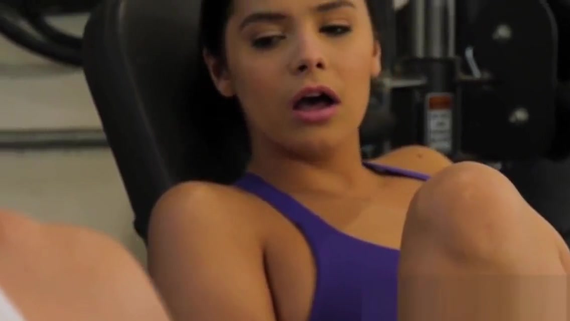teen 18+ stepsister in spandex gobbles