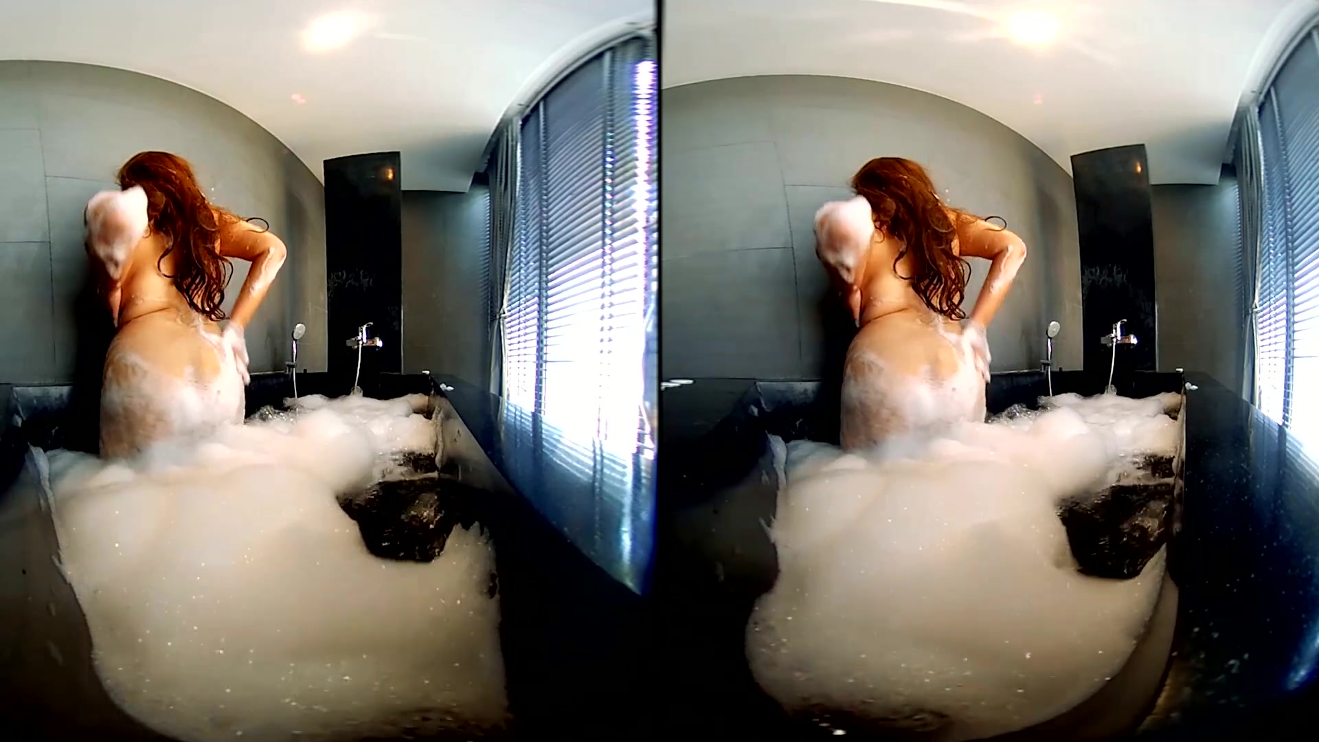 Fat Girl With Huge Natural Tits In The Jacuzzi - VRpussyVision