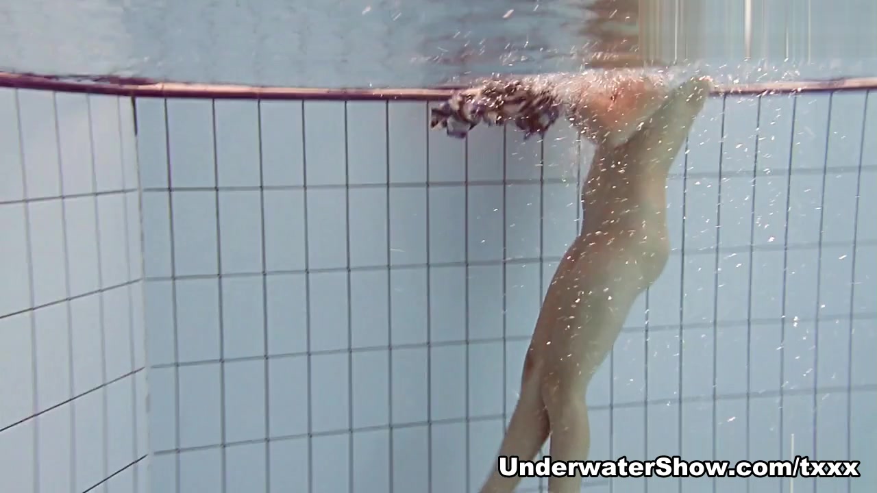 Brizgina Video - UnderwaterShow