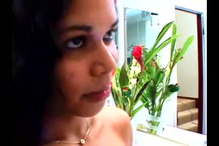 Little Mutt Video: Anna and Julian