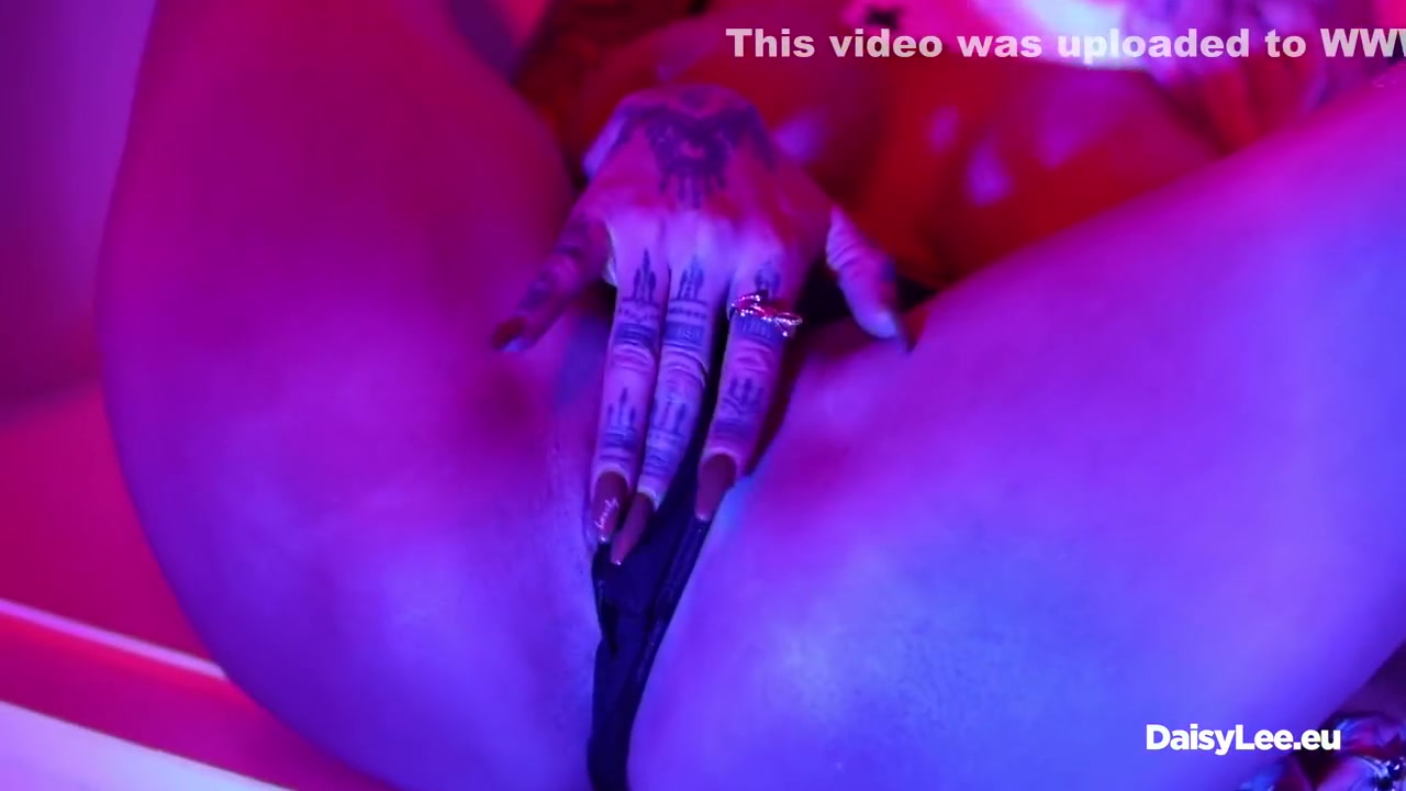 Daisy Lee In Secret Wants To Show Her Pussy