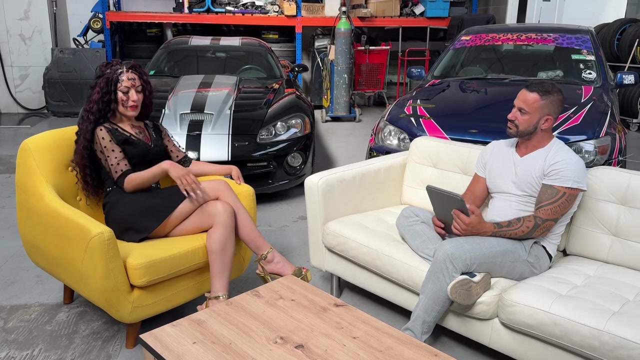 Joss finds fun - Jacquie et Michel TV