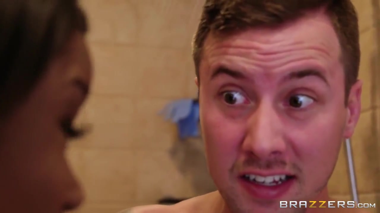 Breath-taking At The Interracial Scene In Shower With Mya Mays, Jessy Jones And Jacqueline Back