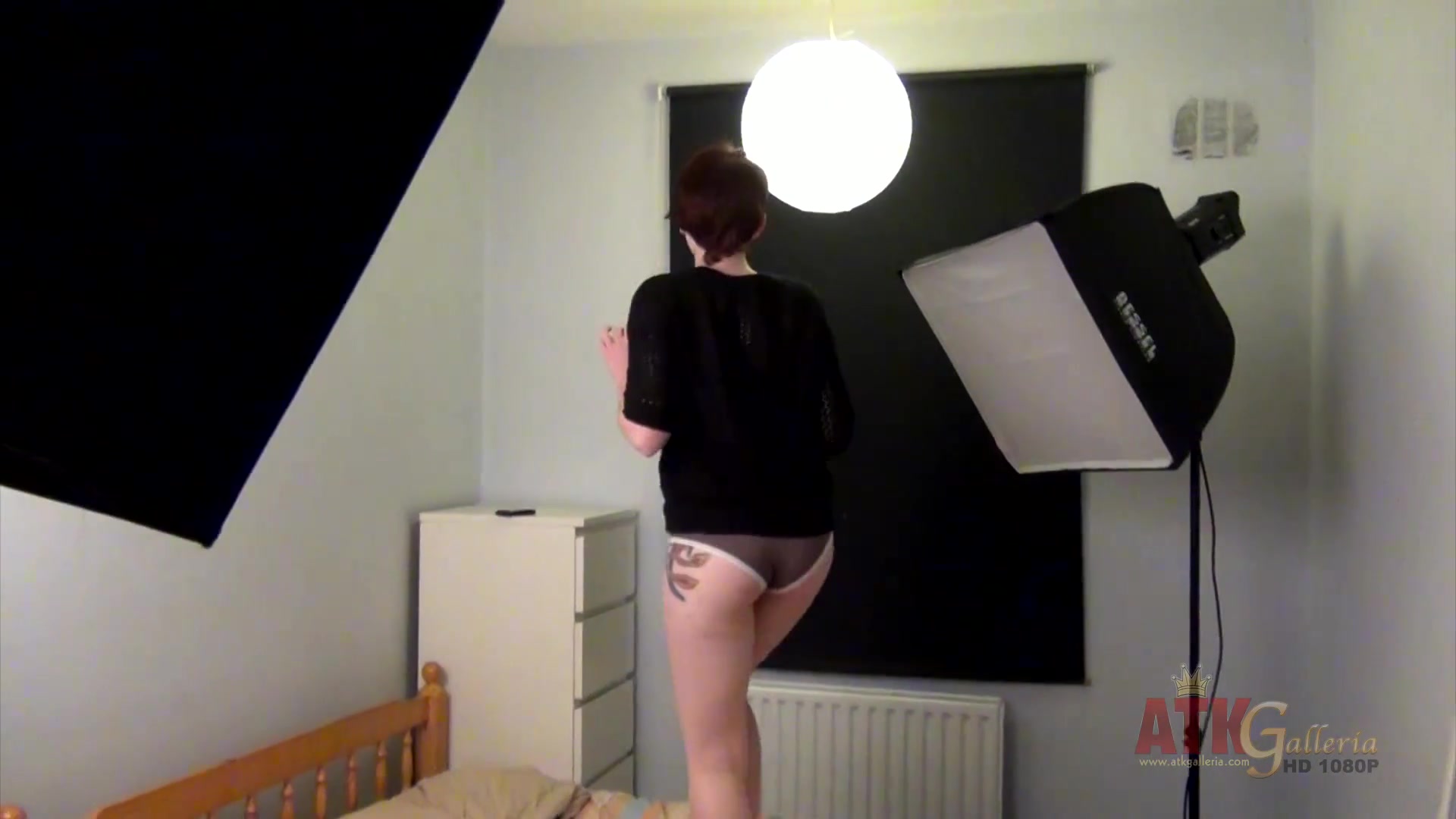 Casting with tattoo teen girl