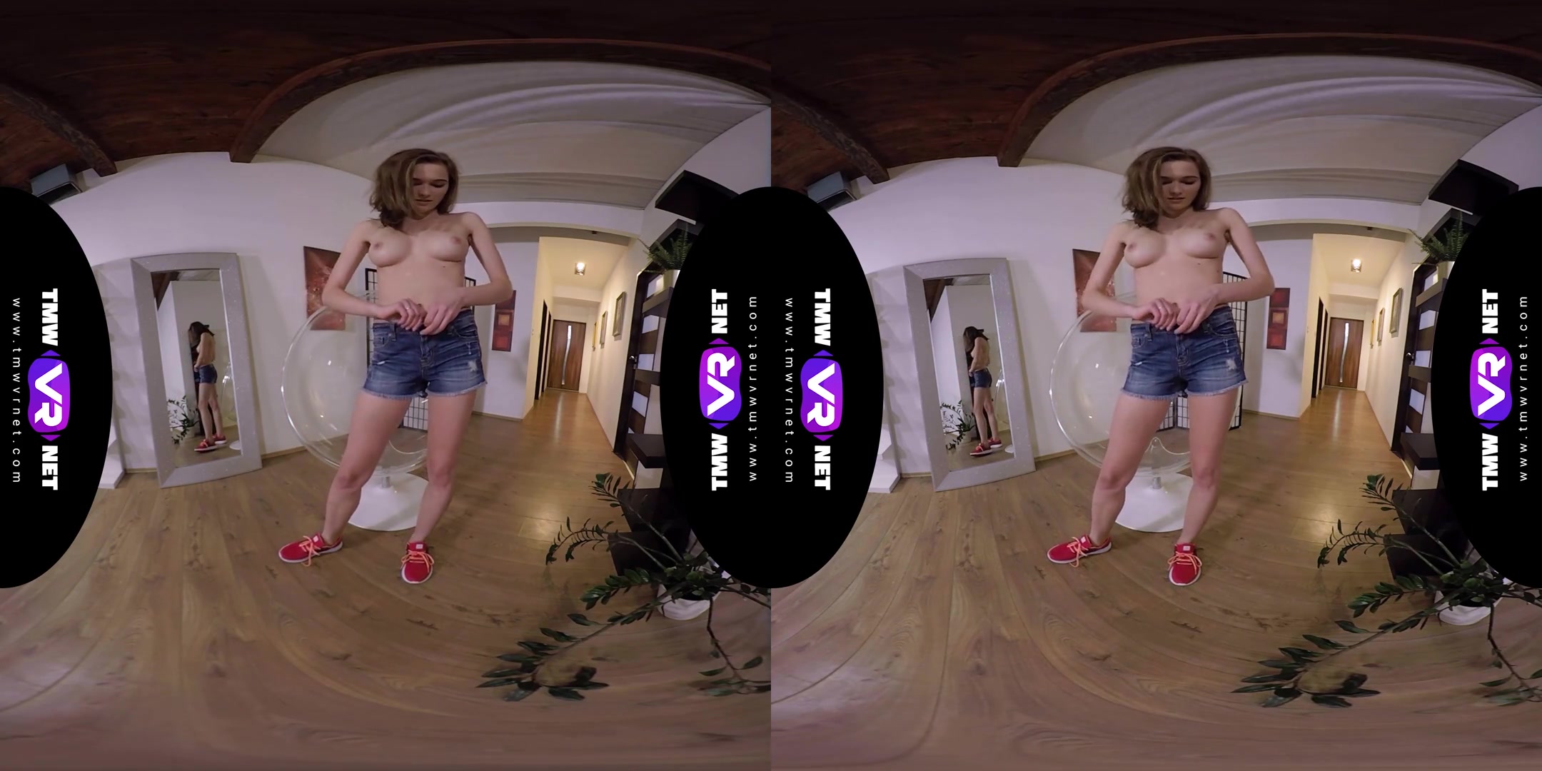 Stacy Cruz in Cutie Orgasms In Front Of Mirror - TmwVRNet