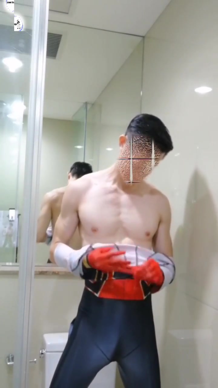Gay Chinese Muscle Dressed Superman Solo In Tolet Sucks Cock