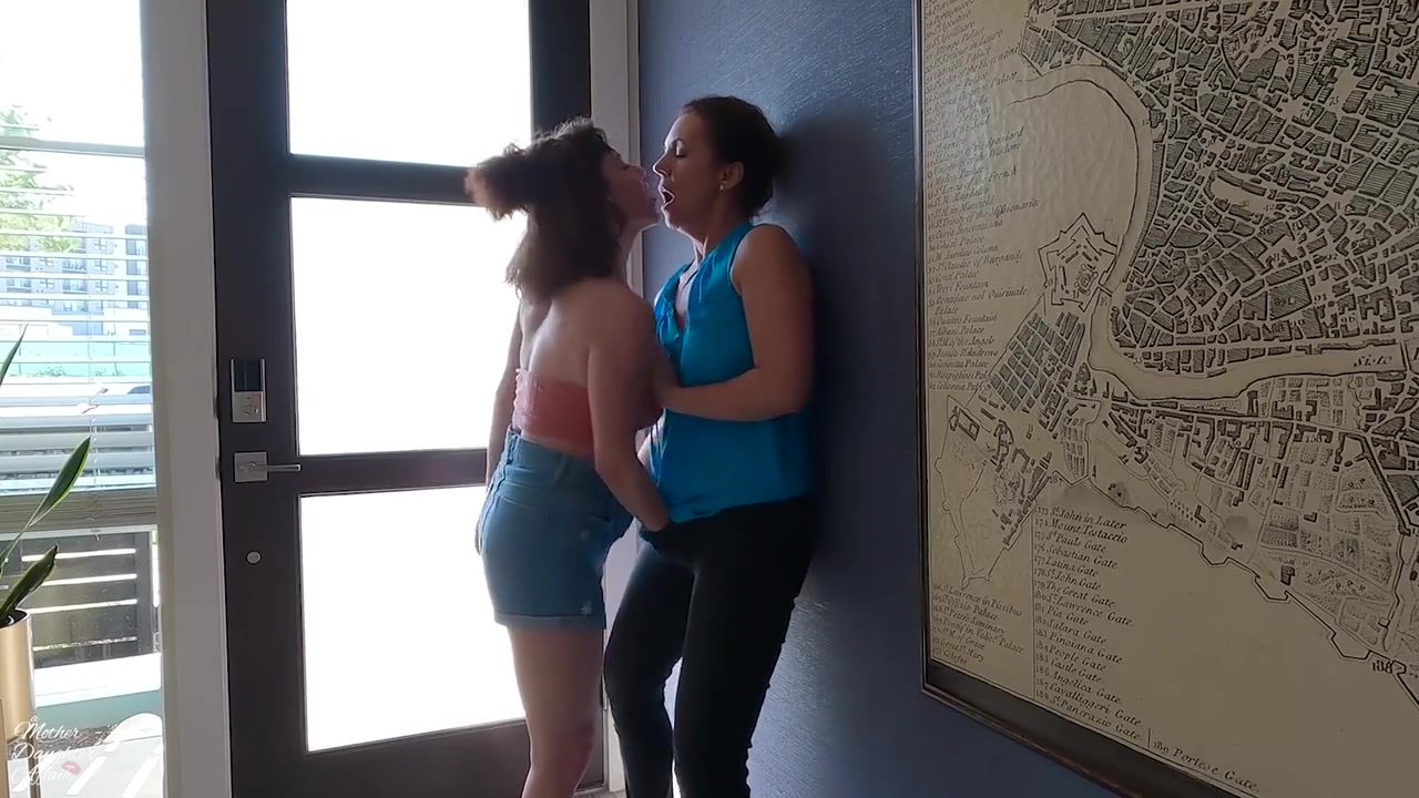 Welcome Home Stepdaughter! Lesbian Stepmom Fingering Lovemaking Real Lesbian Lover Orgasm