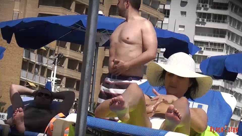 Boobs and sunbeds 07 - BeachJerk