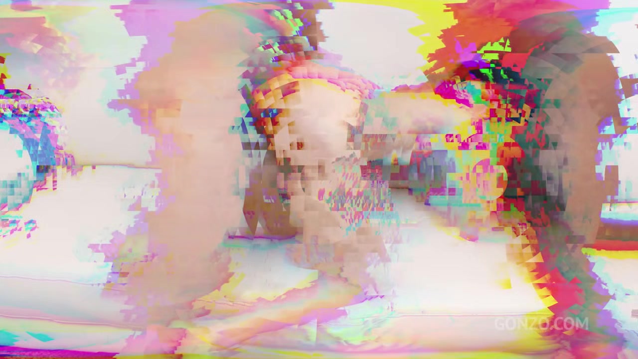 Slim model Madison Quinn first time to Gonzo with 3on1 Airtight