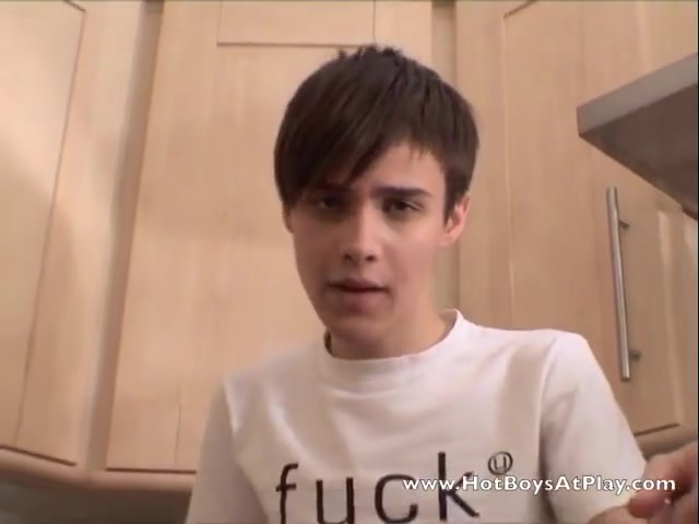 Horny Twink Boy Wanking For You