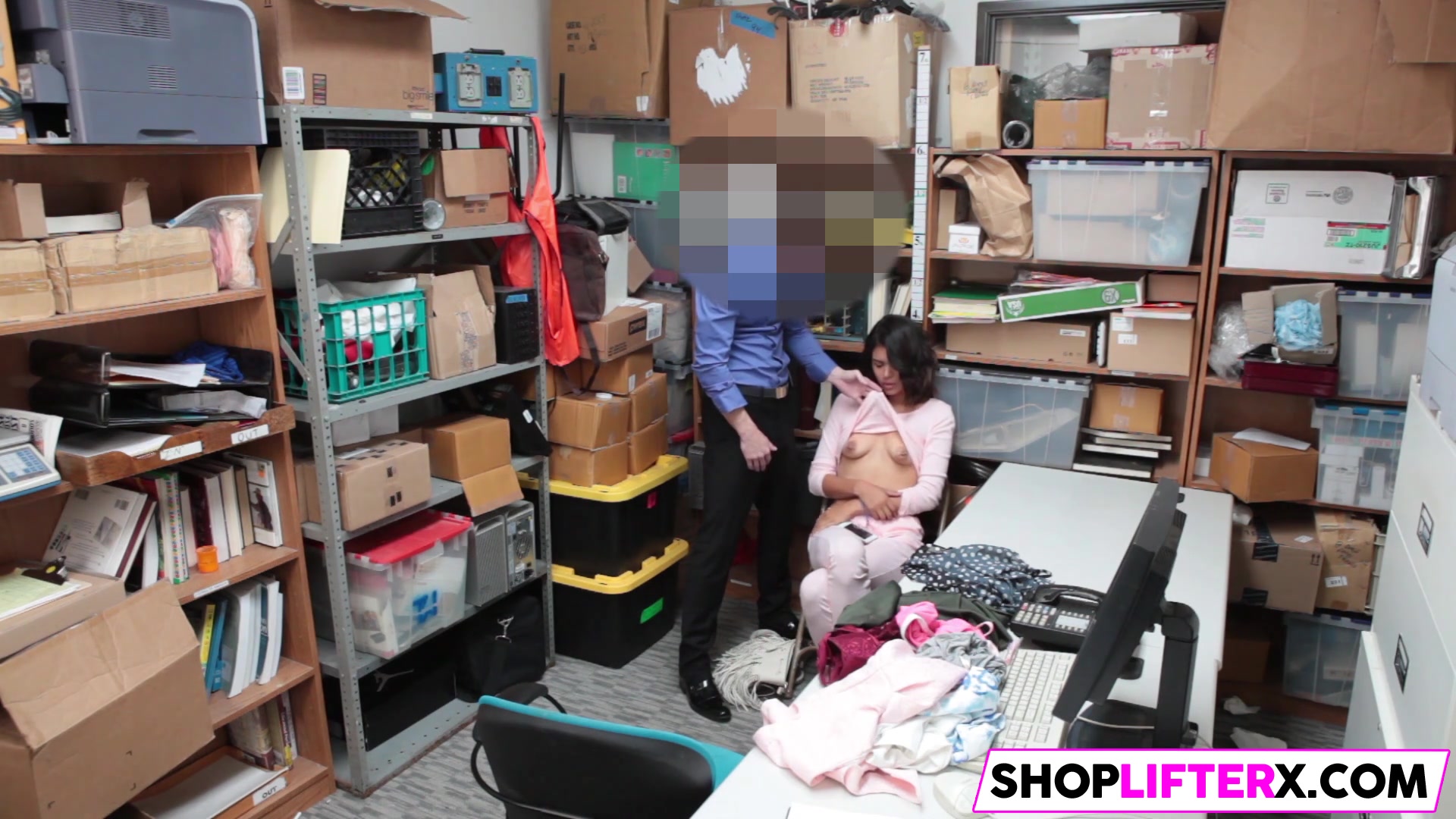 Shoplifter has to chew on his bone