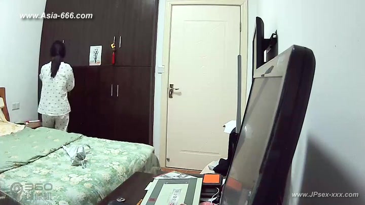 Hackers use the camera to remote monitoring of a lover's home life.33