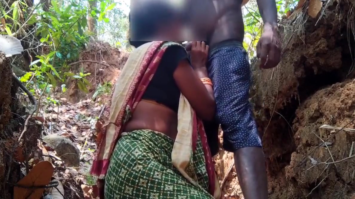 Tamil Bhabhi Ki Jangal Me Chudai Kiya