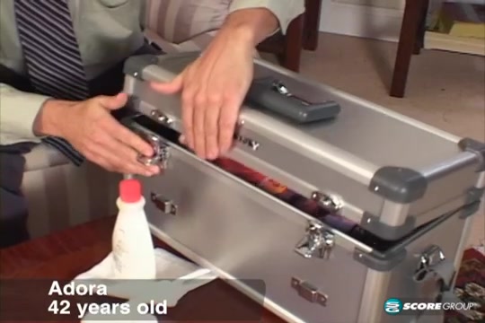 Fuck the door-to-door dildo salesman - Milfbundle