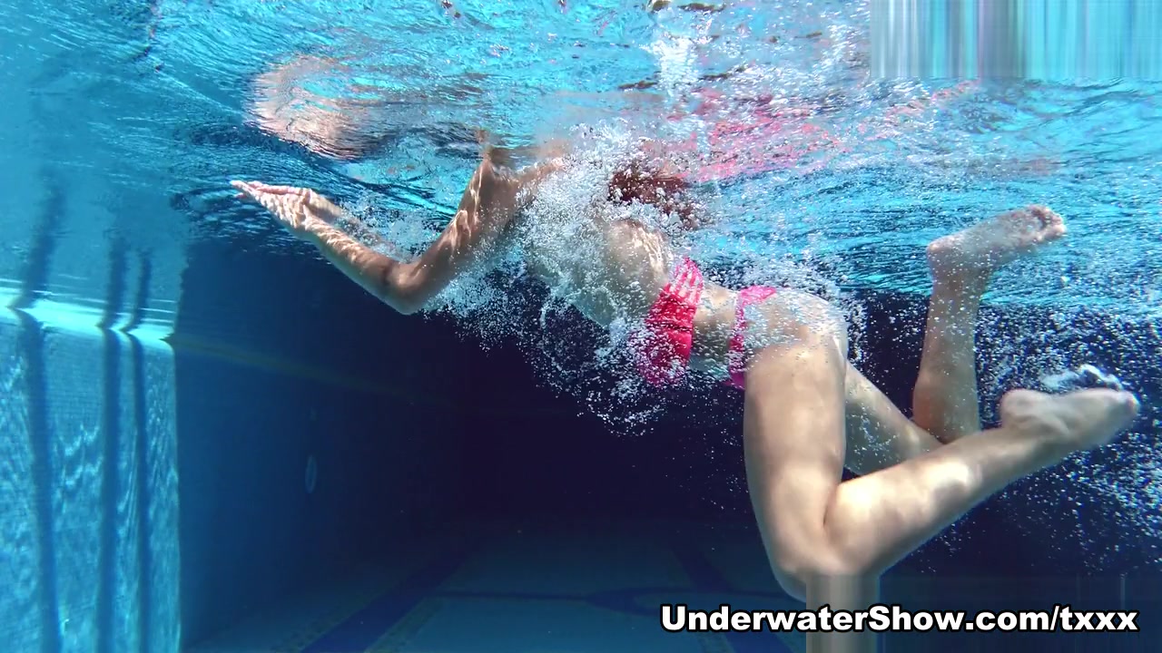 Tiffany Video - UnderwaterShow