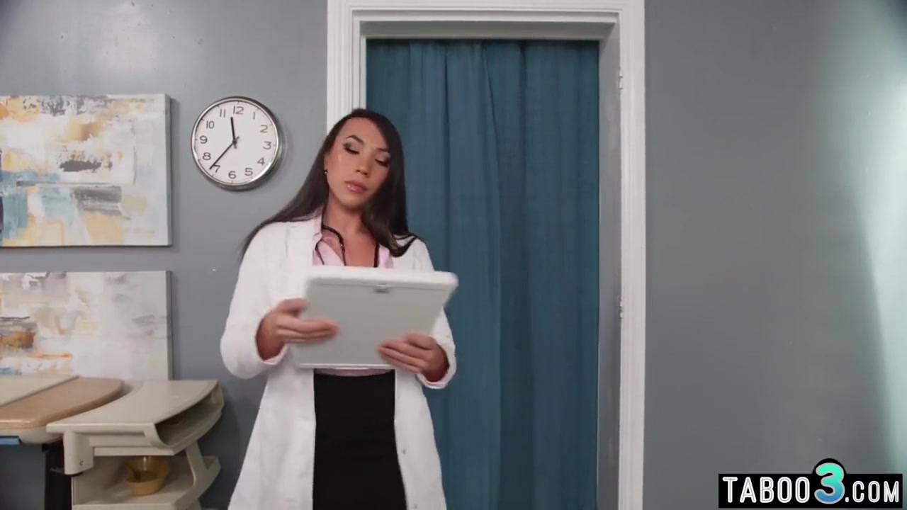 Arousing Nurse And Tranny Doc Shag Ts Patient - Kasey Kei, Erica Cherry And Riley Nixon