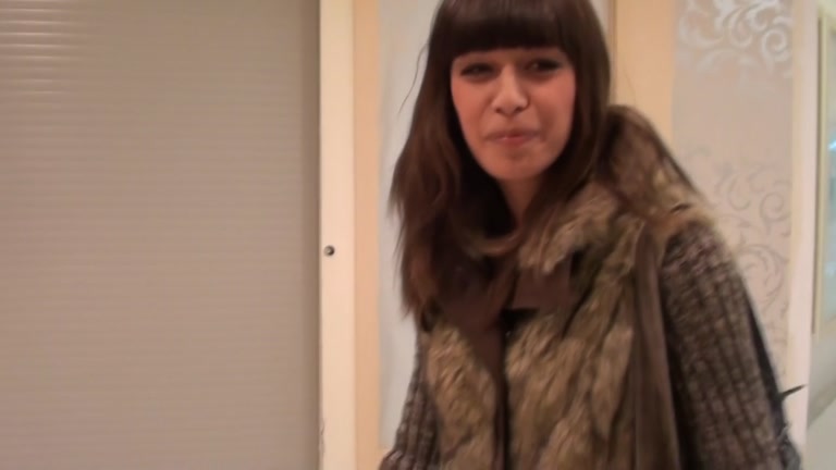 Pickup porn with model looking girl