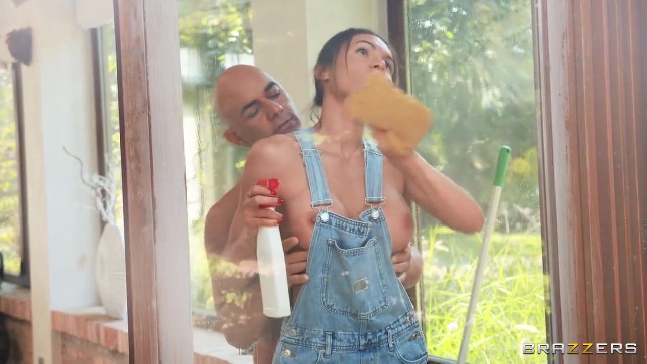 Kitana Lure - Keep It Clean But Dirty With Sexy Cleaning Lady