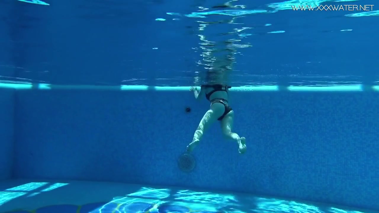 Swimming Pool Dark Hair Big Ass Babe Sheril