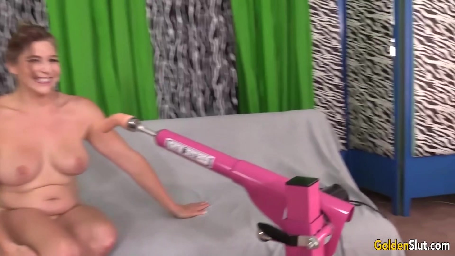 Big Ass Mature Floozy Jade Blissette Reaches Orgasm After Machine Sex