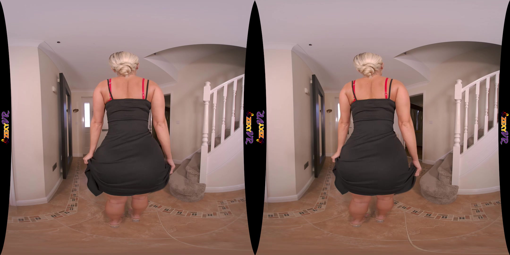 Sexy & Seductive featuring Louise - ZexyVR