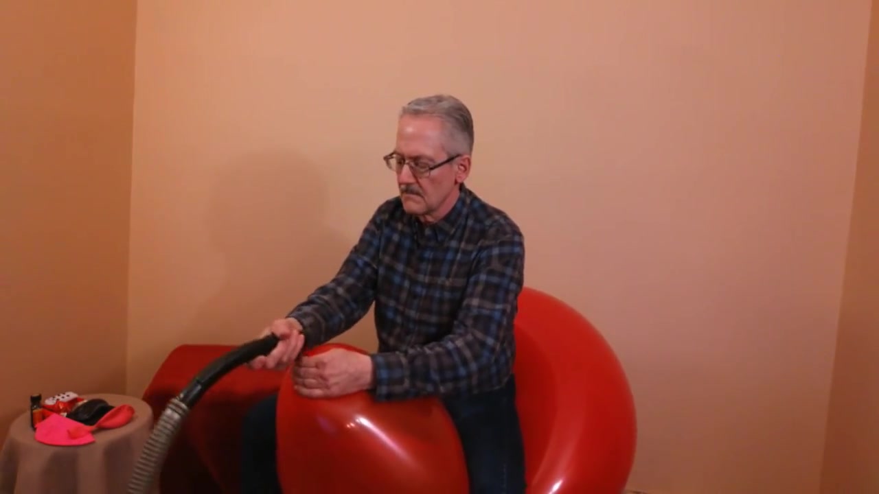 95 Step daddy Pops Two Giant Balloons And Cums - Balloonbanger