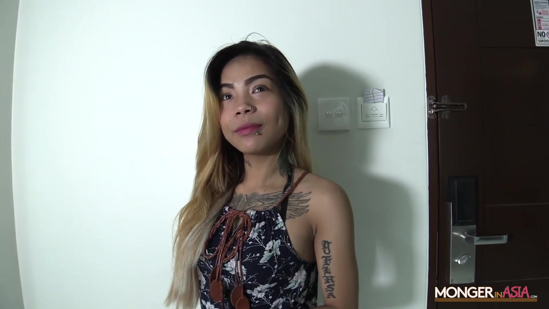 Tattooed Filipina teen 18+ gets impregnated by tourist